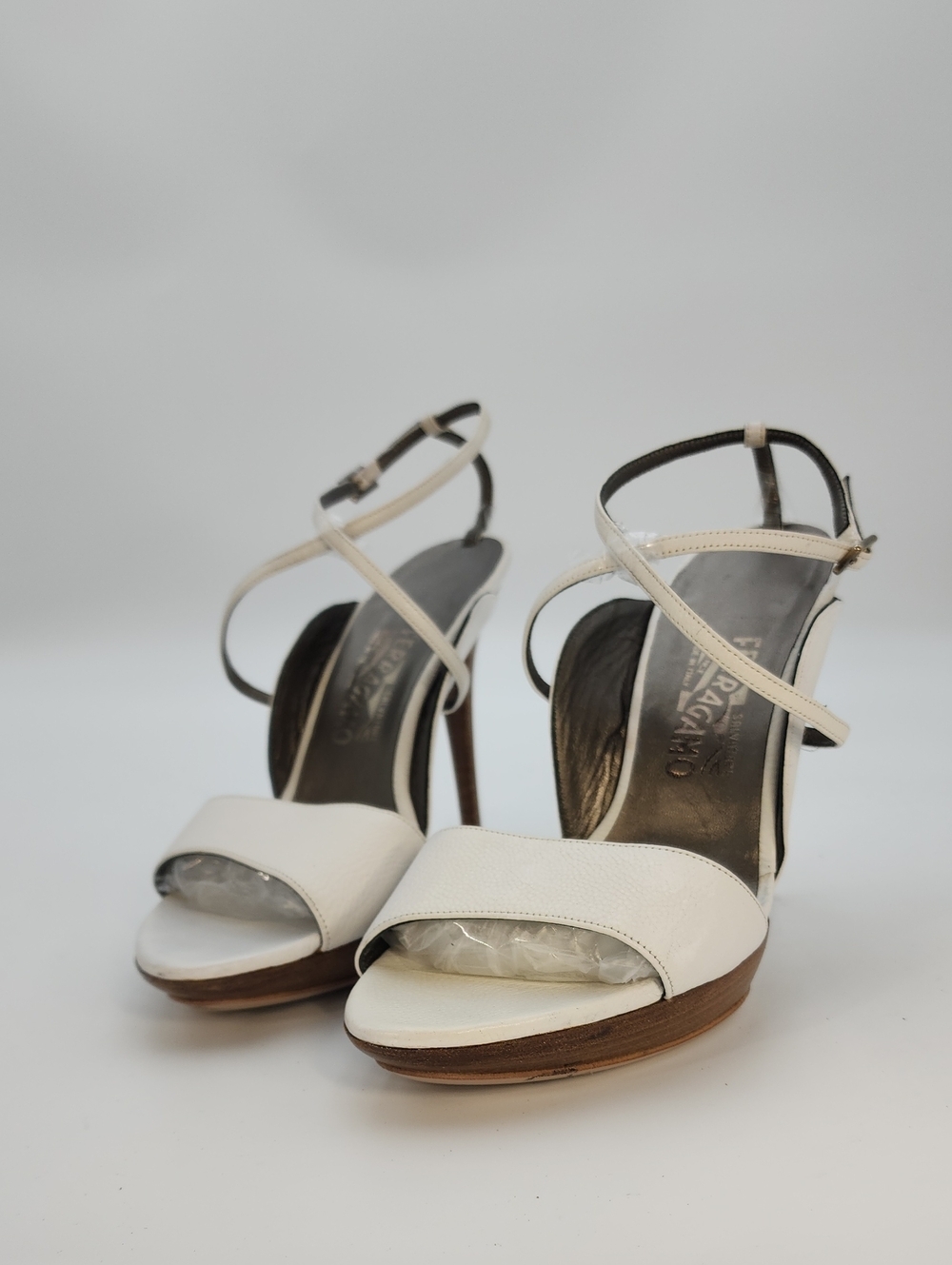 Authentic Salvatore Ferragamo White Leather Ankle Strap Platform Sandals 9.5 C